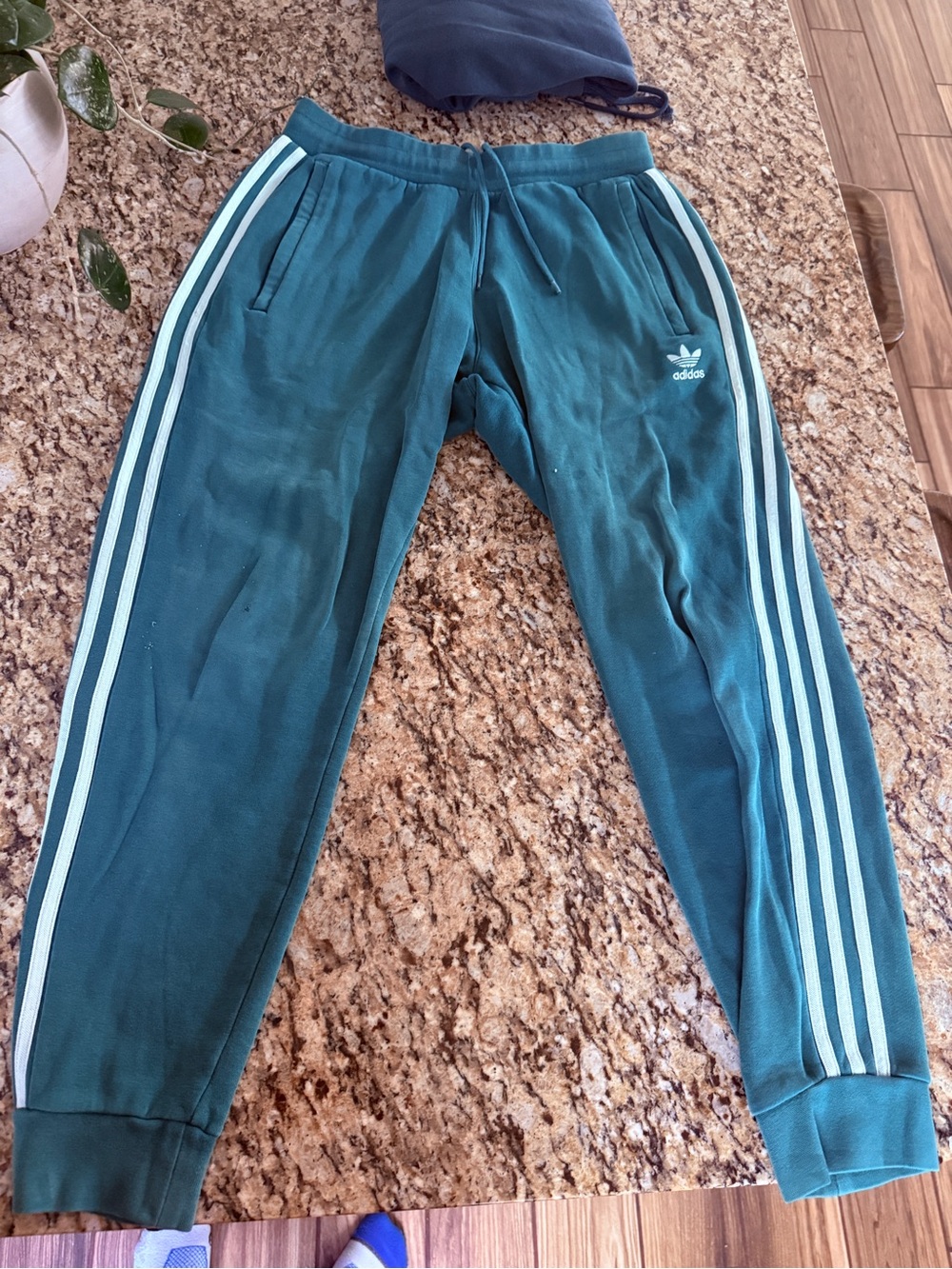 Lot of 3- Size M- Adidas originals 3 stripe fleece pants Green and Arctic Night